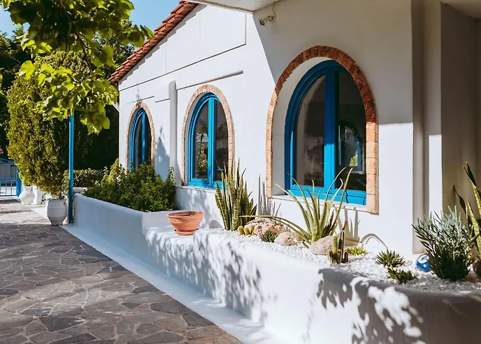 Nathalie Hotel 3*