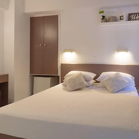 Hotel Nathalie 3*
