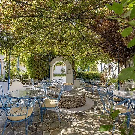 Nathalie Ixia (Rhodes)