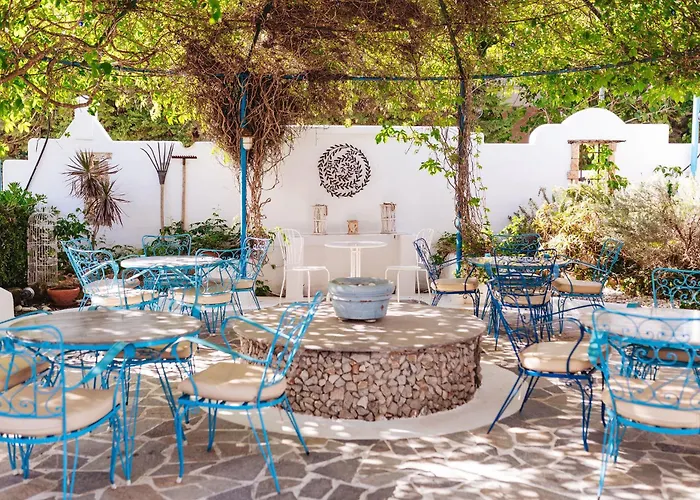 Nathalie إكْسِيا