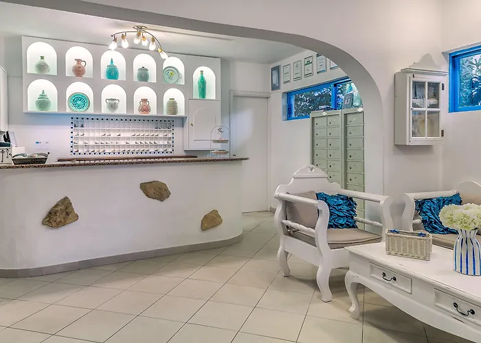 ホテル Nathalie イキソス