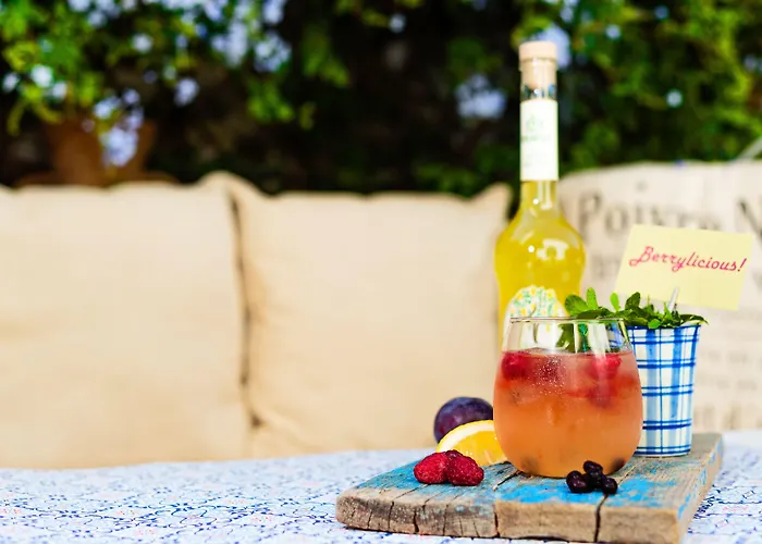 ホテル Nathalie イキソス