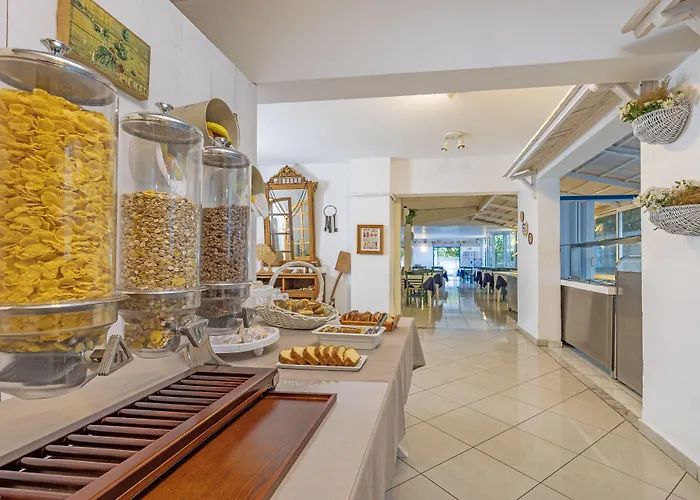 Nathalie إكْسِيا