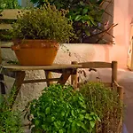 فندق Nathalie إكْسِيا